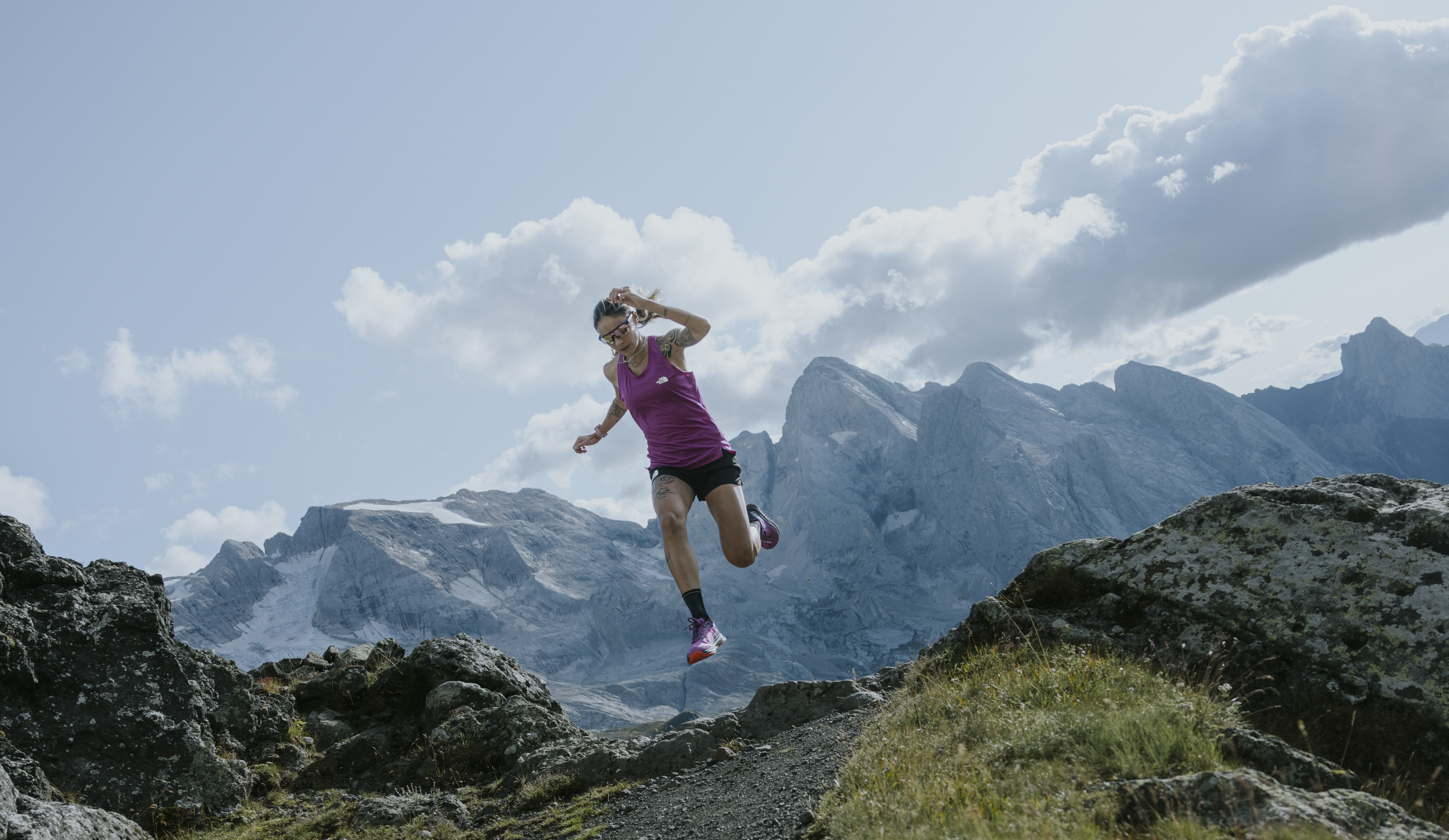 S25_LonePeak9Plus_Womens_AL0A85RH580_-10