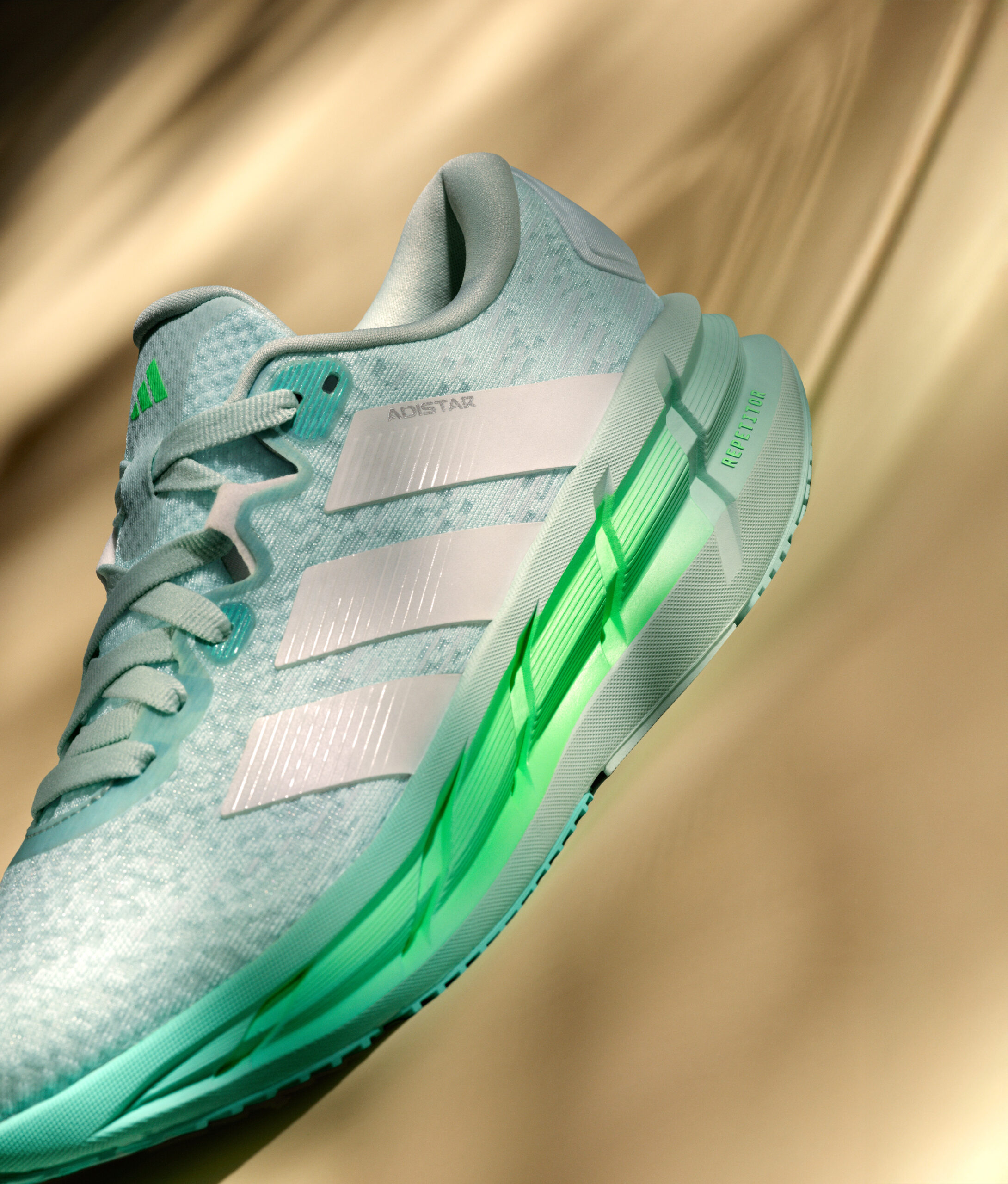 SS26_GEL-CUMULUS-28_Highlight_M_ON-FOOT-ACTION_A SS26_GEL-CUMULUS-28_Highlight_M_ON-FOOT-ACTION_A