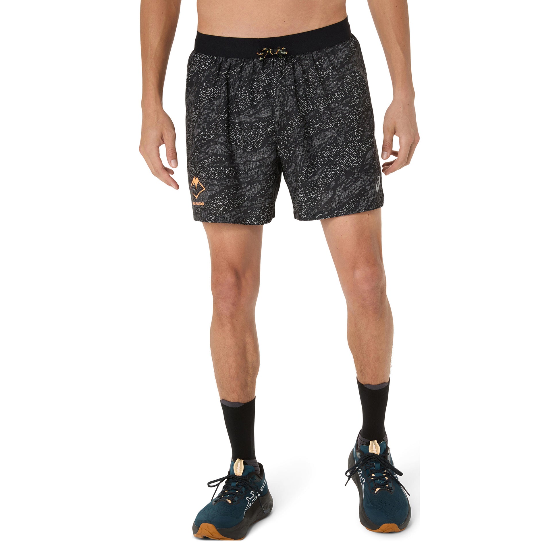 ASICS Fujitrail AOP 5in Laufshorts Herren-Schwarz