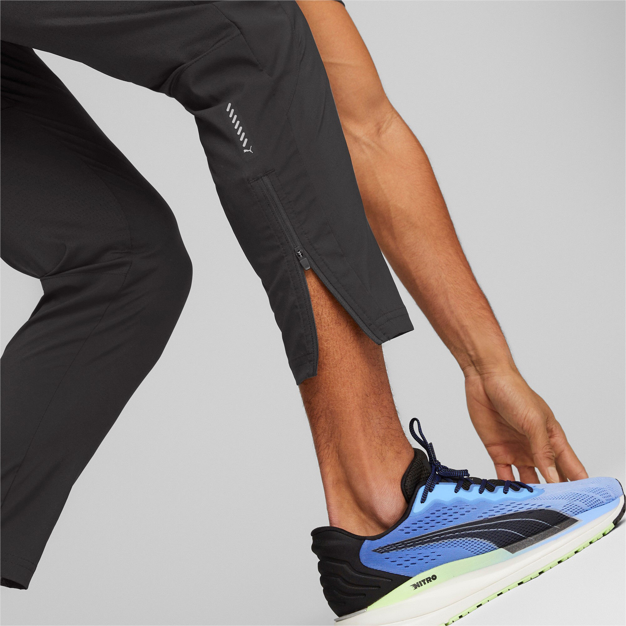 Puma Run Tapered Woven Laufhose Herren Schwarz online kaufen Running Point AT